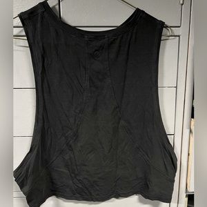 LULULEMON BLACK MUSCLE TANK SIZE 4